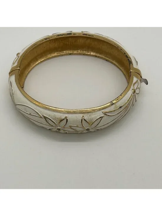 Vintage White Enamel Gold Tone Floral Hinged Bangle Clamper Bracelet Retro Flowe - Picture 9 of 12